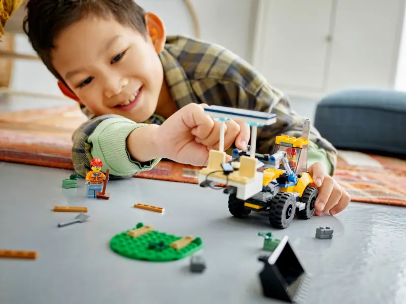 LEGO 60385 Koparka zdjęcie 10