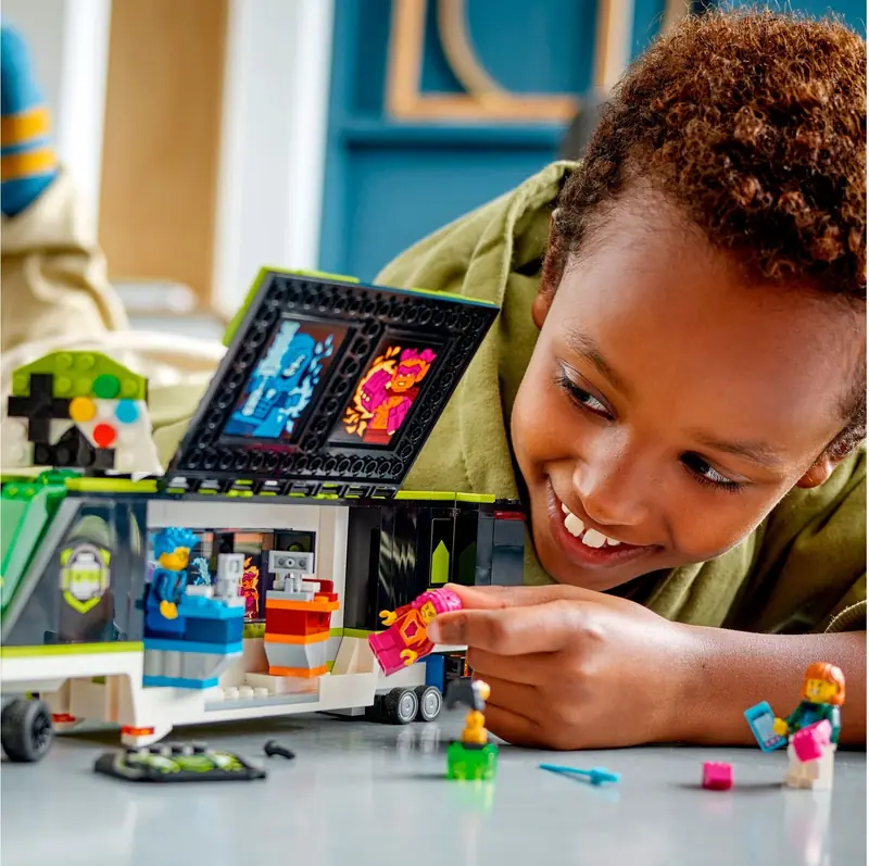 LEGO 60388 Ciężarówka na turniej gier zdjęcie 9