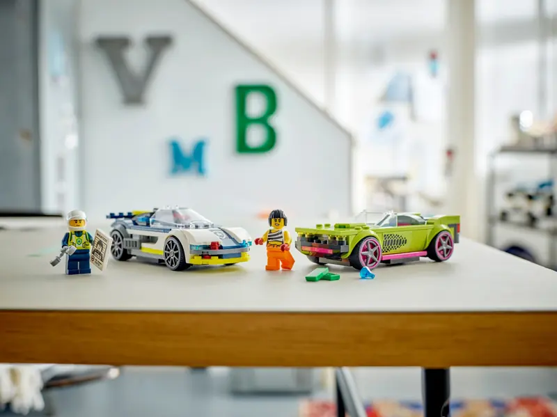 LEGO 60415 Pościg radiowozu za muscle carem zdjęcie 8