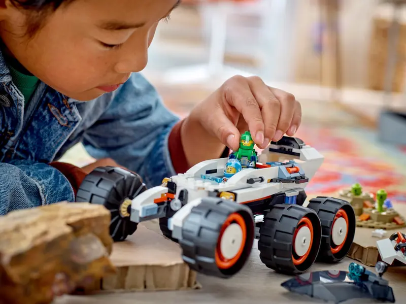 LEGO 60431 Kosmiczny łazik i badanie życia w kosmosie zdjęcie 9