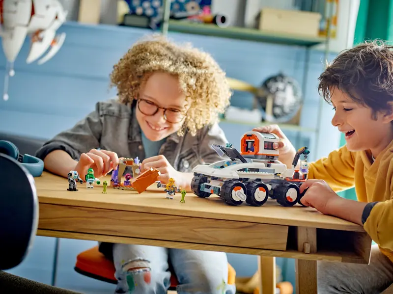 LEGO 60432 Wóz dowodzenia z żurawiem ładunkowym zdjęcie 6