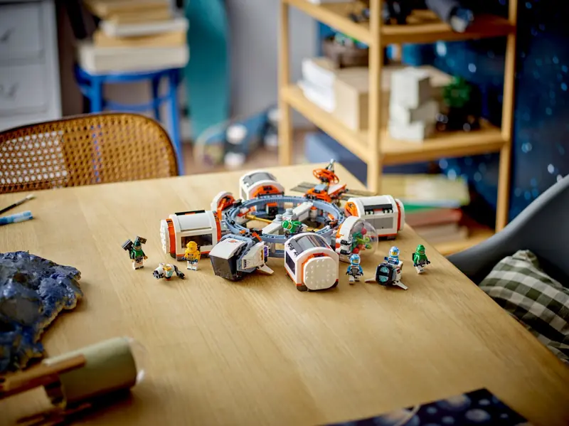LEGO 60433 Modułowa stacja kosmiczna zdjęcie 12