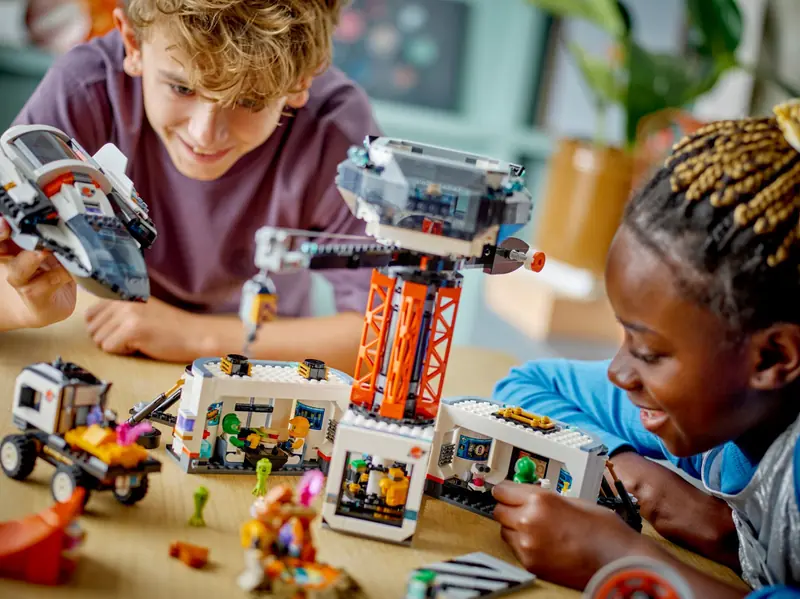 LEGO 60434 Stacja kosmiczna i stanowisko startowe rakiety zdjęcie 6