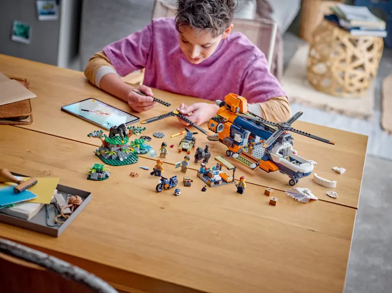 LEGO 60437 Helikopter badaczy dżungli w bazie zdjęcie 11