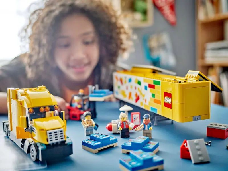 LEGO 60440 Żółta ciężarówka dostawcza zdjęcie 10