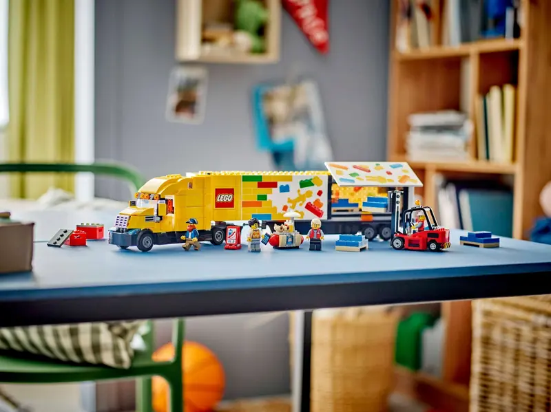 LEGO 60440 Żółta ciężarówka dostawcza zdjęcie 11