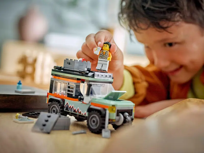 LEGO 60447 Górska terenówka 4x4 zdjęcie 9