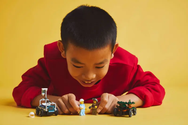 LEGO 60459 Zestaw wyścigówek: samolot kontra łóżko szpitalne zdjęcie 5