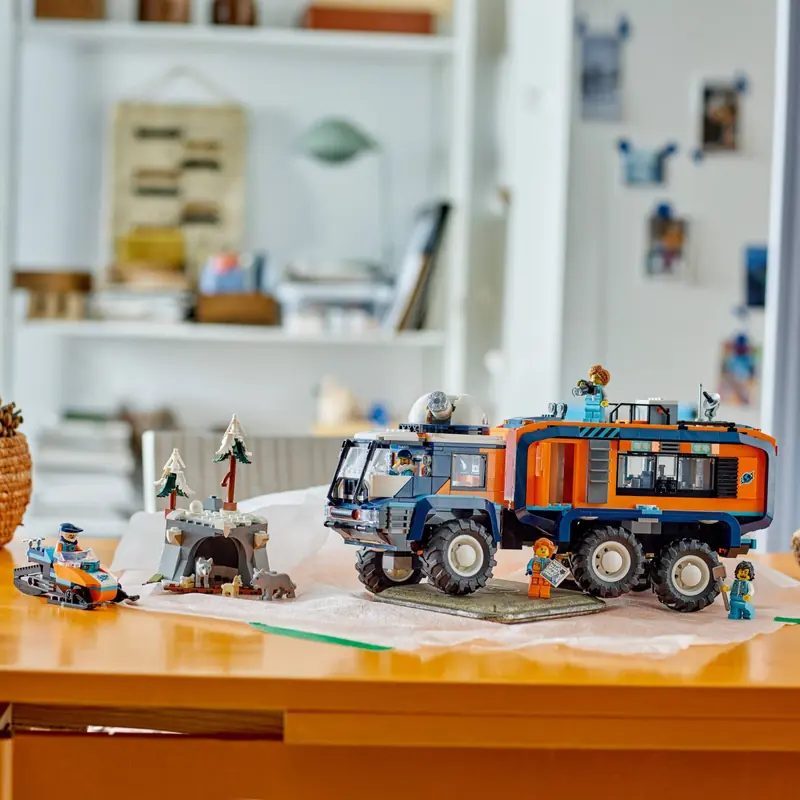 LEGO 60471 Ciężarówka z laboratorium arktycznej odkrywczyni zdjęcie 10
