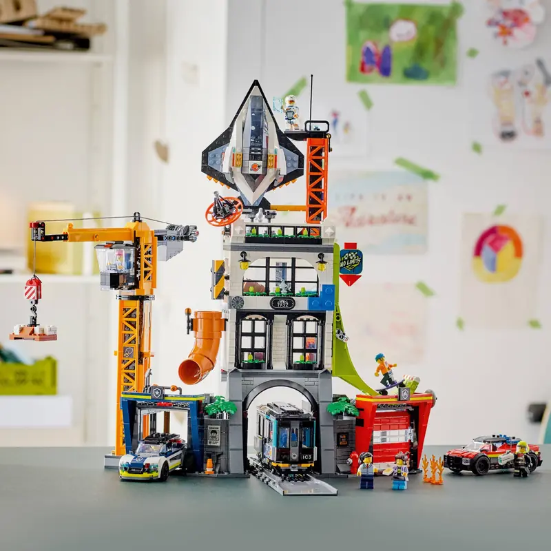 LEGO 60473 Wieża City zdjęcie 9
