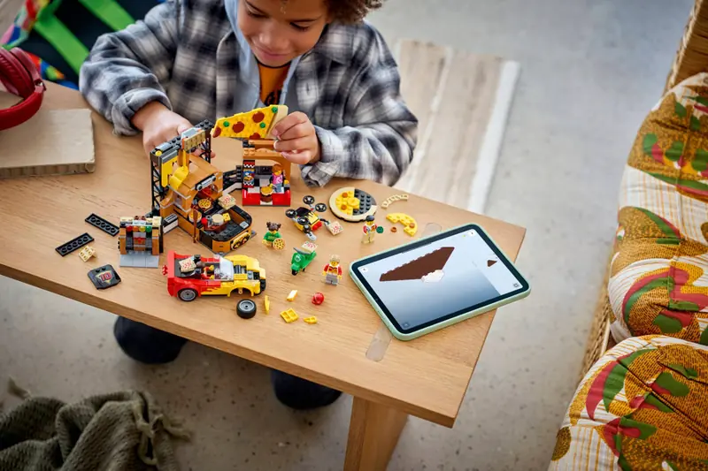 LEGO 60496 Dostawa pizzy z pojazdami zdjęcie 10