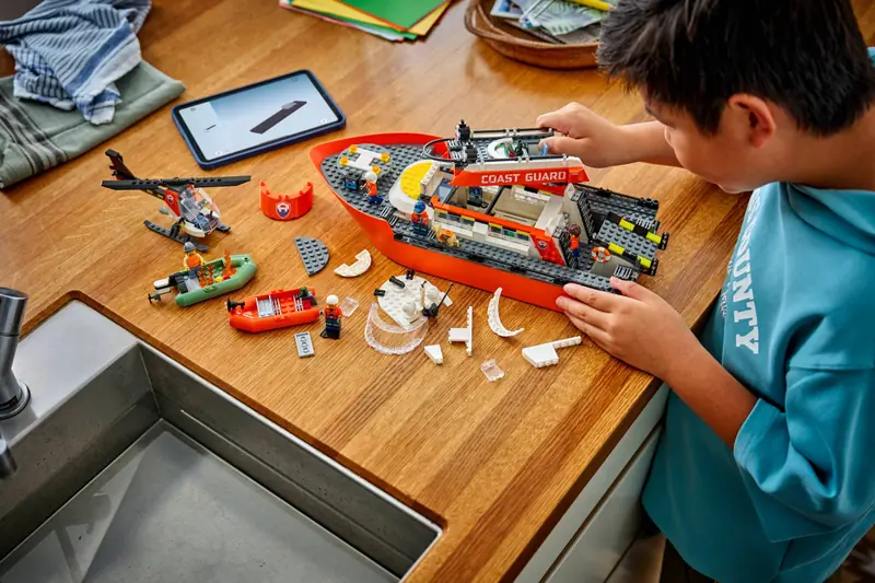 LEGO 60504 Łódź ratunkowa i helikopter straży przybrzeżnej zdjęcie 8