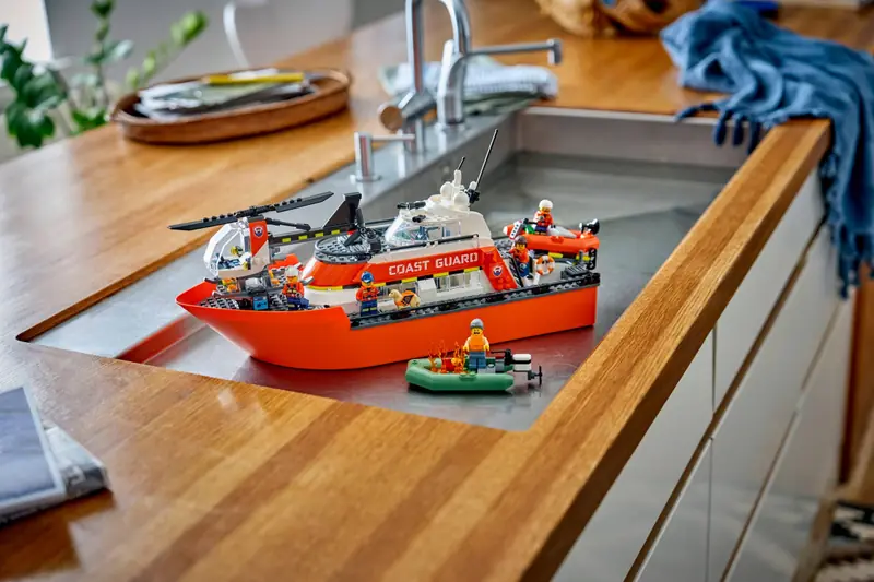 LEGO 60504 Łódź ratunkowa i helikopter straży przybrzeżnej zdjęcie 11
