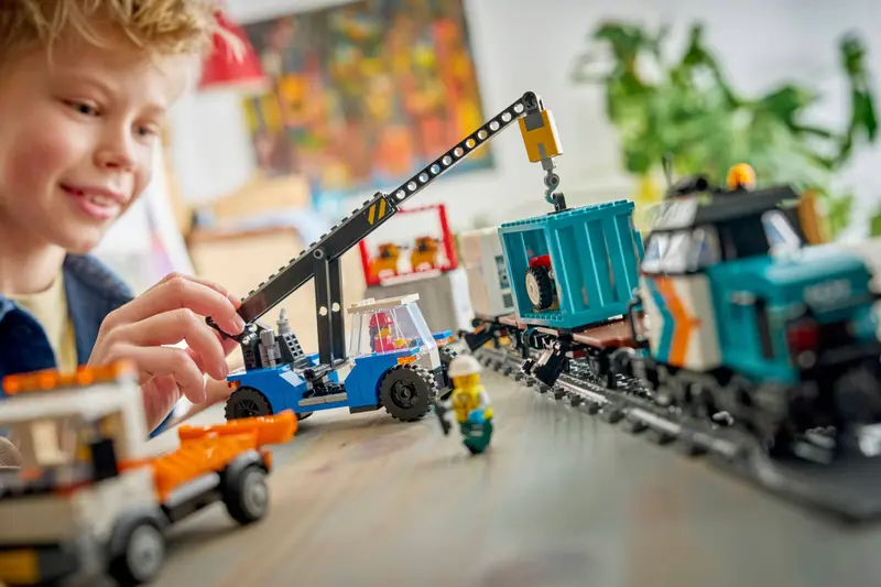 LEGO 60509 Portowy pociąg towarowy, dźwig i ciężarówka zdjęcie 12