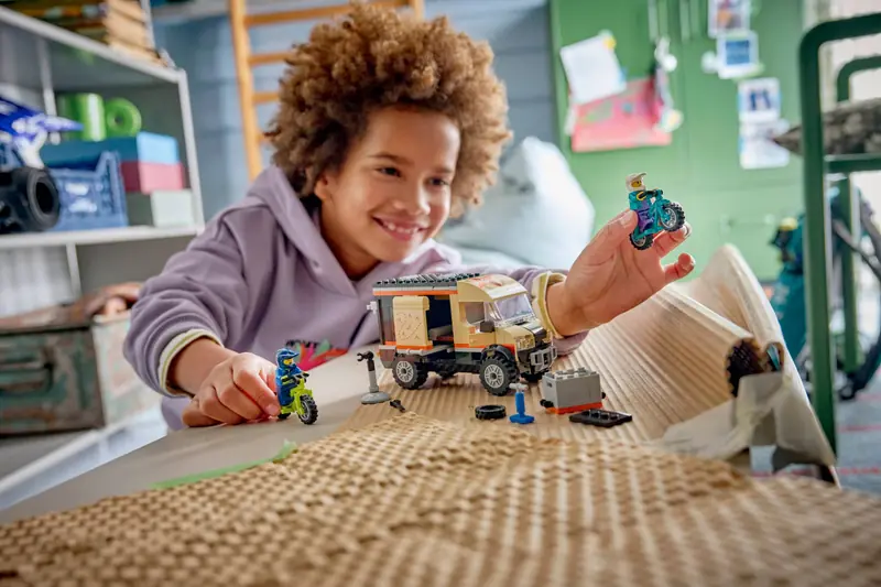 LEGO 60512 Furgonetka z rowerami górskimi zdjęcie 10