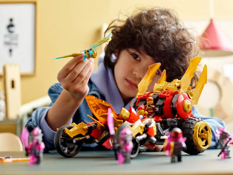 LEGO 71773 Złoty smoczy ścigacz Kaia zdjęcie 8