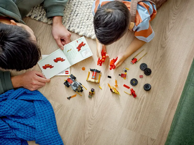 LEGO 71789 Bitwa samochodowo-motocyklowa między Kaiem a Rasem zdjęcie 7