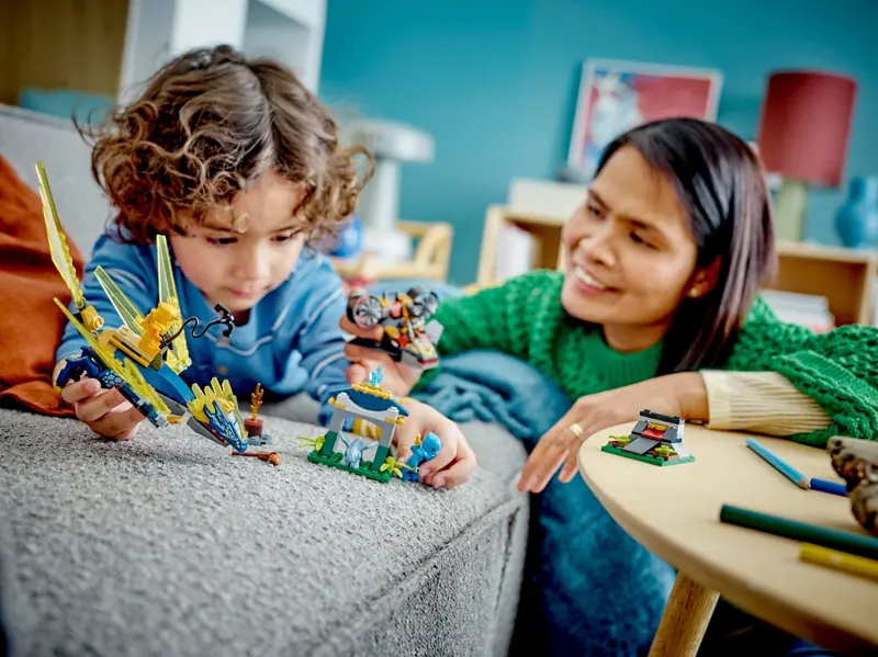 LEGO 71798 Nya i Arin - bitwa na grzbiecie małego smoka zdjęcie 10