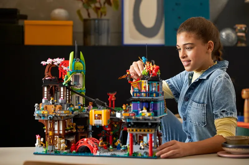 LEGO 71799 Rynek miejski NINJAGO zdjęcie 11