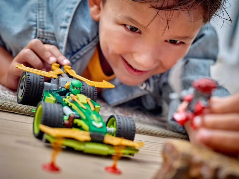 LEGO 71828 Samochód wyścigowy Lloyda z napędem typu pull-back zdjęcie 8