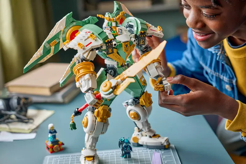 LEGO 71860 Tytanowy mech Lloyda - 15. rocznica zdjęcie 11