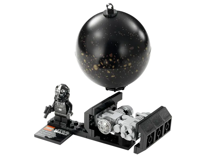 LEGO 75008 TIE Bomber™ i pole asteroid