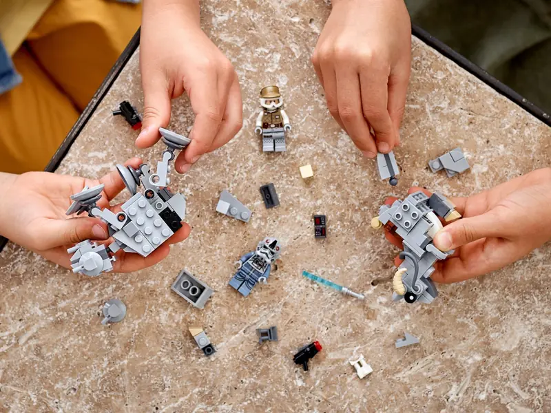 LEGO 75298 Mikromyśliwce: AT-AT kontra Tauntaun zdjęcie 9