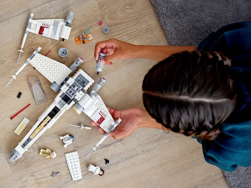 LEGO 75301 Myśliwiec X-Wing Luke'a Skywalkera zdjęcie 4