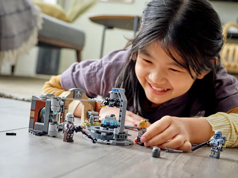 LEGO 75319 Kuźnia Zbrojmistrzyni Mandalorian zdjęcie 9