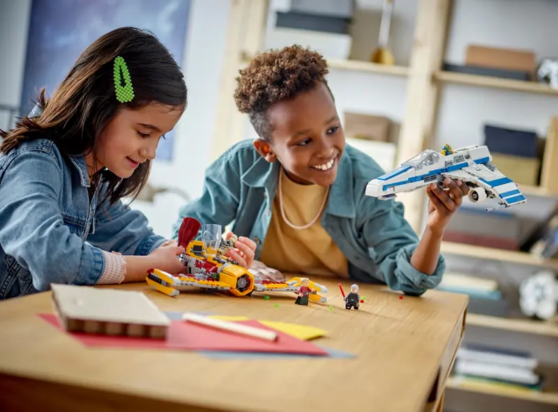 LEGO 75364 E-Wing Nowej Republiki kontra Myśliwiec Shin Hati zdjęcie 11