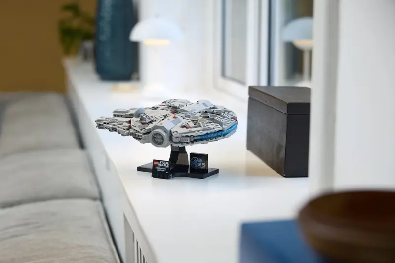 LEGO 75375 Sokół Millennium zdjęcie 8