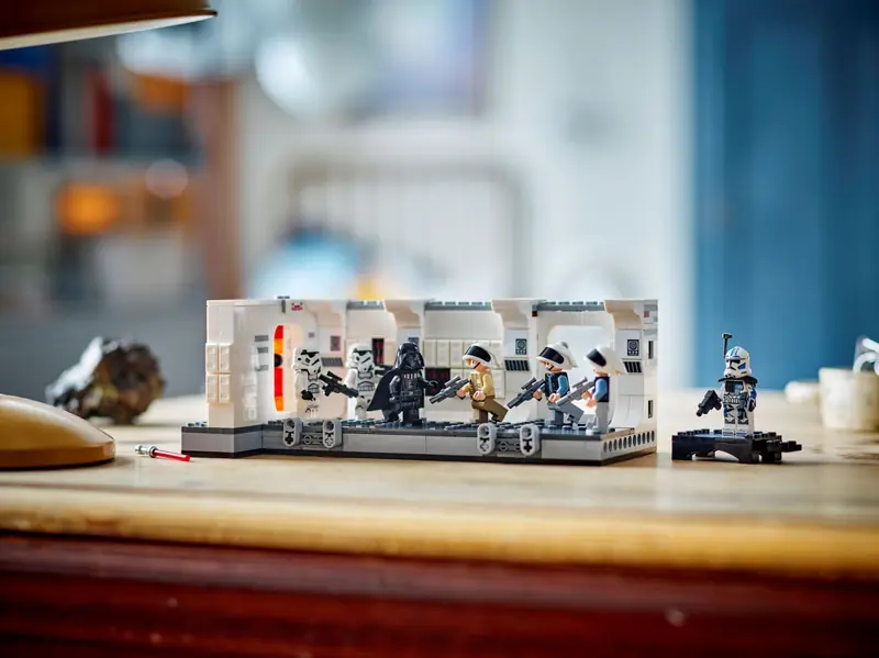 LEGO 75387 Wejście na pokład statku kosmicznego Tantive IV zdjęcie 7