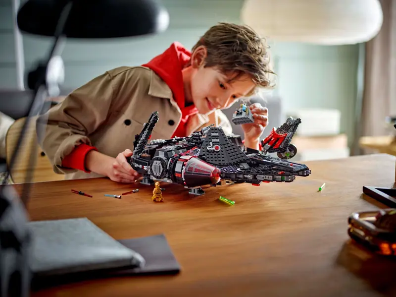 LEGO 75389 Mroczny Sokół Millennium zdjęcie 10