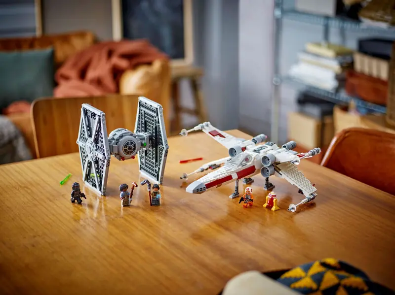 LEGO 75393 Hybryda TIE Fightera i X-Winga zdjęcie 11