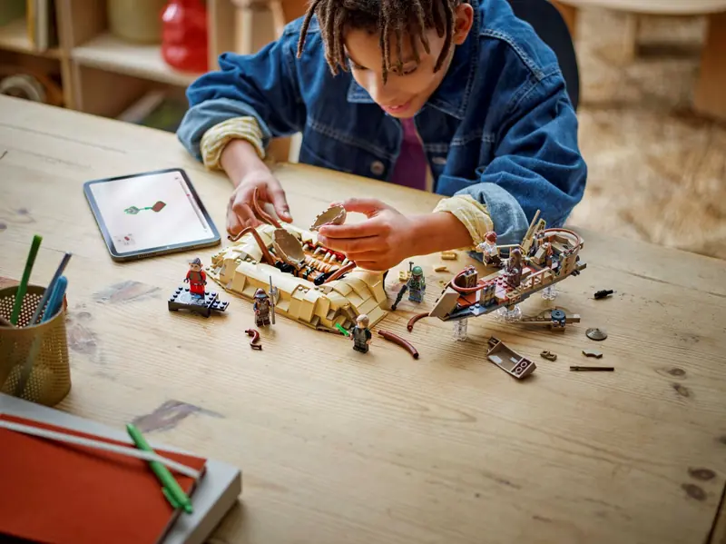 LEGO 75396 Pustynna barka i jama sarlacca zdjęcie 9