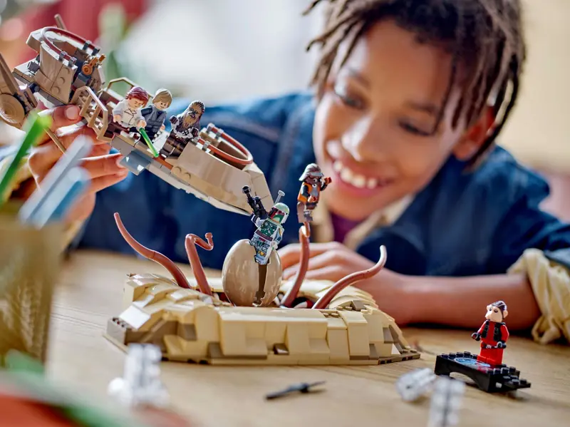LEGO 75396 Pustynna barka i jama sarlacca zdjęcie 10