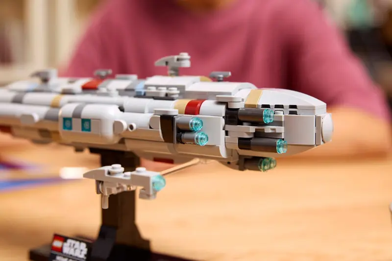LEGO 75405 Krążownik typu Home One zdjęcie 10