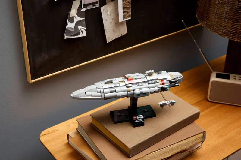 LEGO 75405 Krążownik typu Home One zdjęcie 8