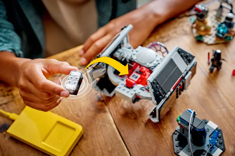LEGO 75421 SMART Play: Myśliwiec TIE Dartha Vadera zdjęcie 15