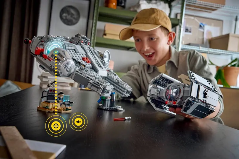 LEGO 75426 SMART Play: Sokół Millennium zdjęcie 16
