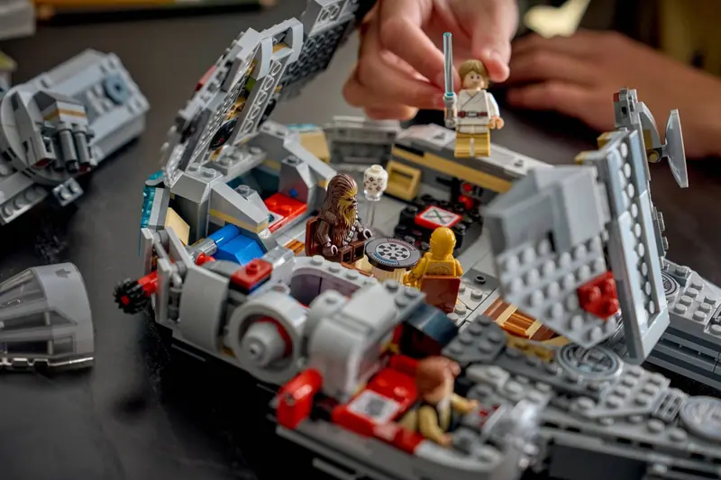 LEGO 75426 SMART Play: Sokół Millennium zdjęcie 17