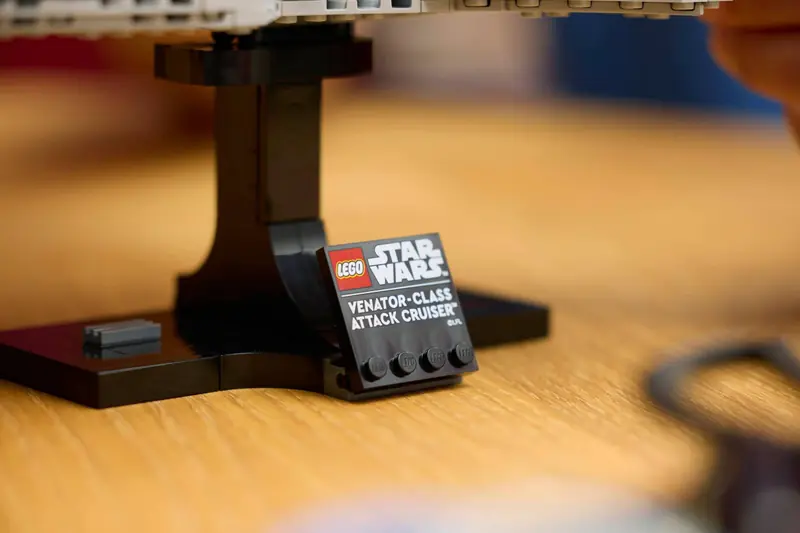 LEGO 75441 Krążownik szturmowy typu Venator zdjęcie 11