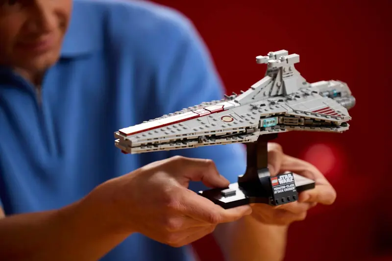 LEGO 75441 Krążownik szturmowy typu Venator zdjęcie 13