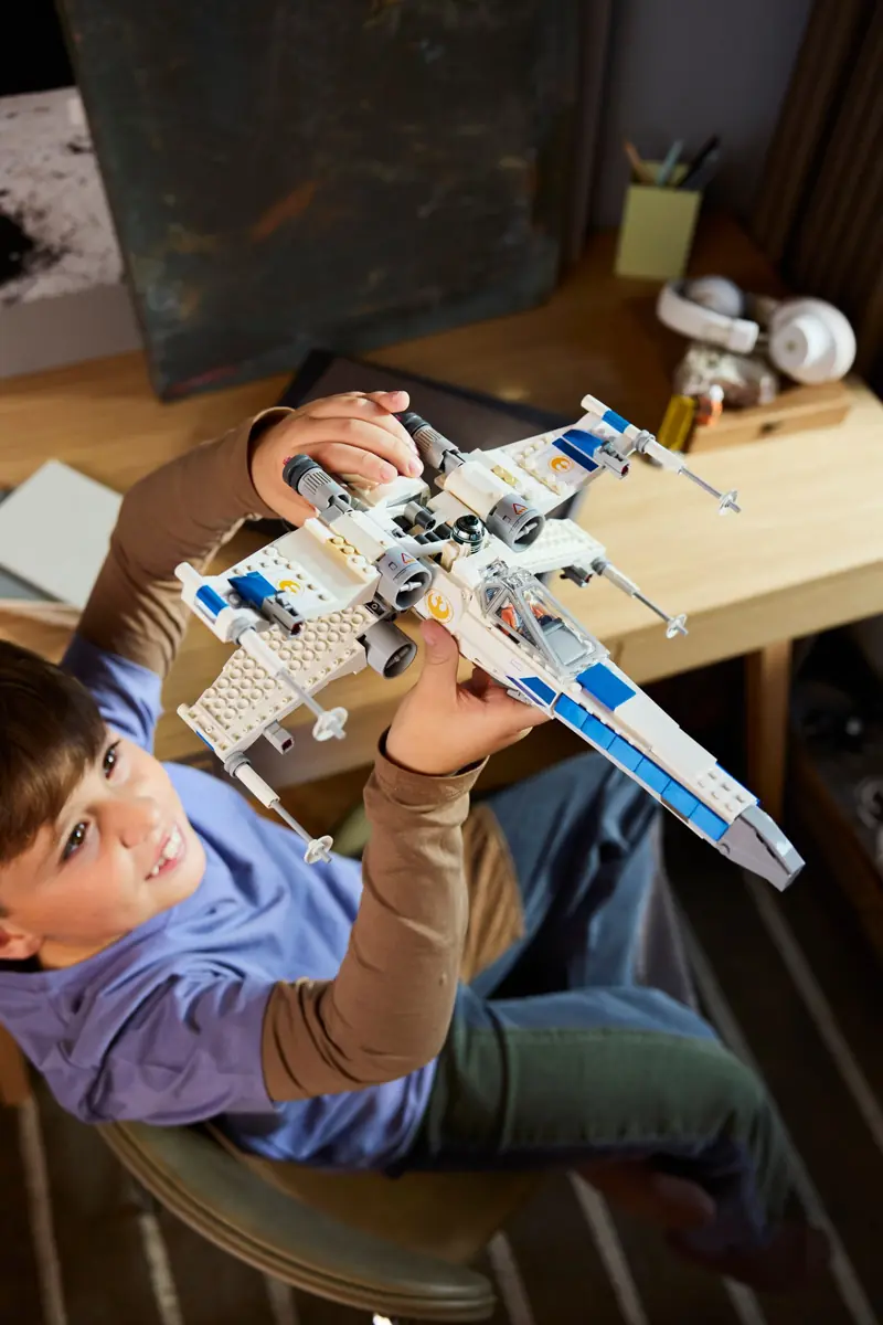 LEGO 75460 Myśliwiec X-Wing Nowej Republiki zdjęcie 11