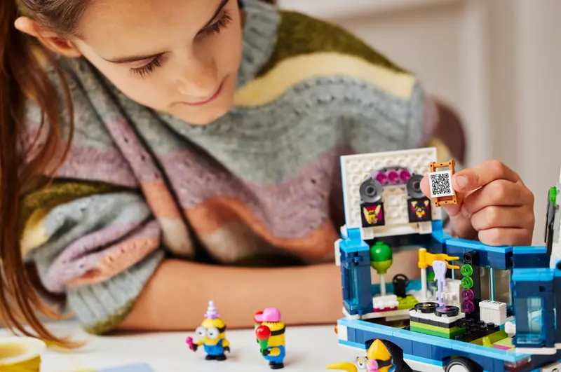 LEGO 75581 Imprezowy autobus minionków zdjęcie 9