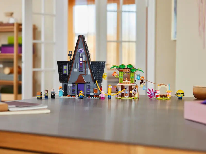 LEGO 75583 Rodzinna rezydencja Gru i minionków zdjęcie 7