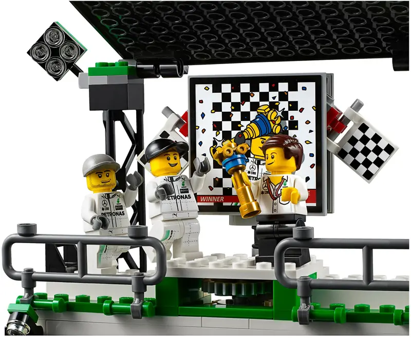 LEGO 75883 MERCEDES AMG PETRONAS Formula One Team zdjęcie 7