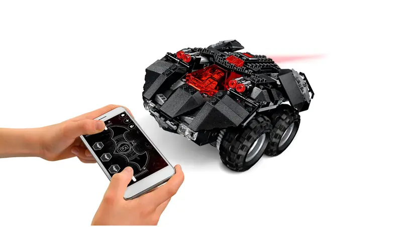 LEGO 76112 Zdalnie sterowany Batmobil zdjęcie 3