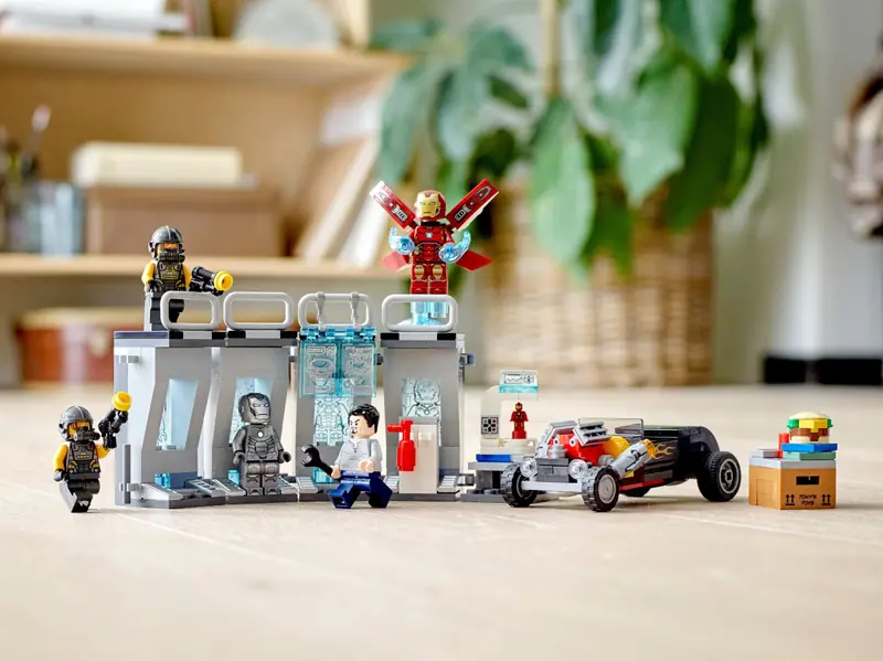 LEGO 76167 Zbrojownia Iron Mana zdjęcie 9