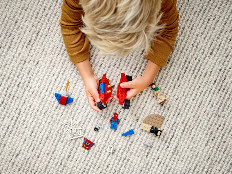 LEGO 76172 Pojedynek Spider-Mana z Sandmanem zdjęcie 7